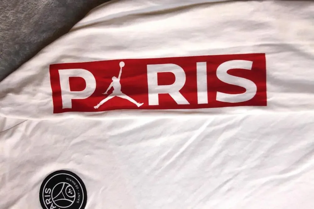 Jordan Shirt Mens 2XL White Long Sleeve Paris PSG Graphic Crewneck Tagless